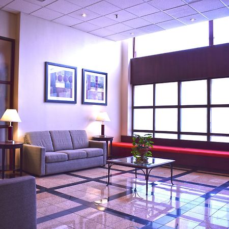 Hamilton Plaza Hotel And Conference Centre Luaran gambar